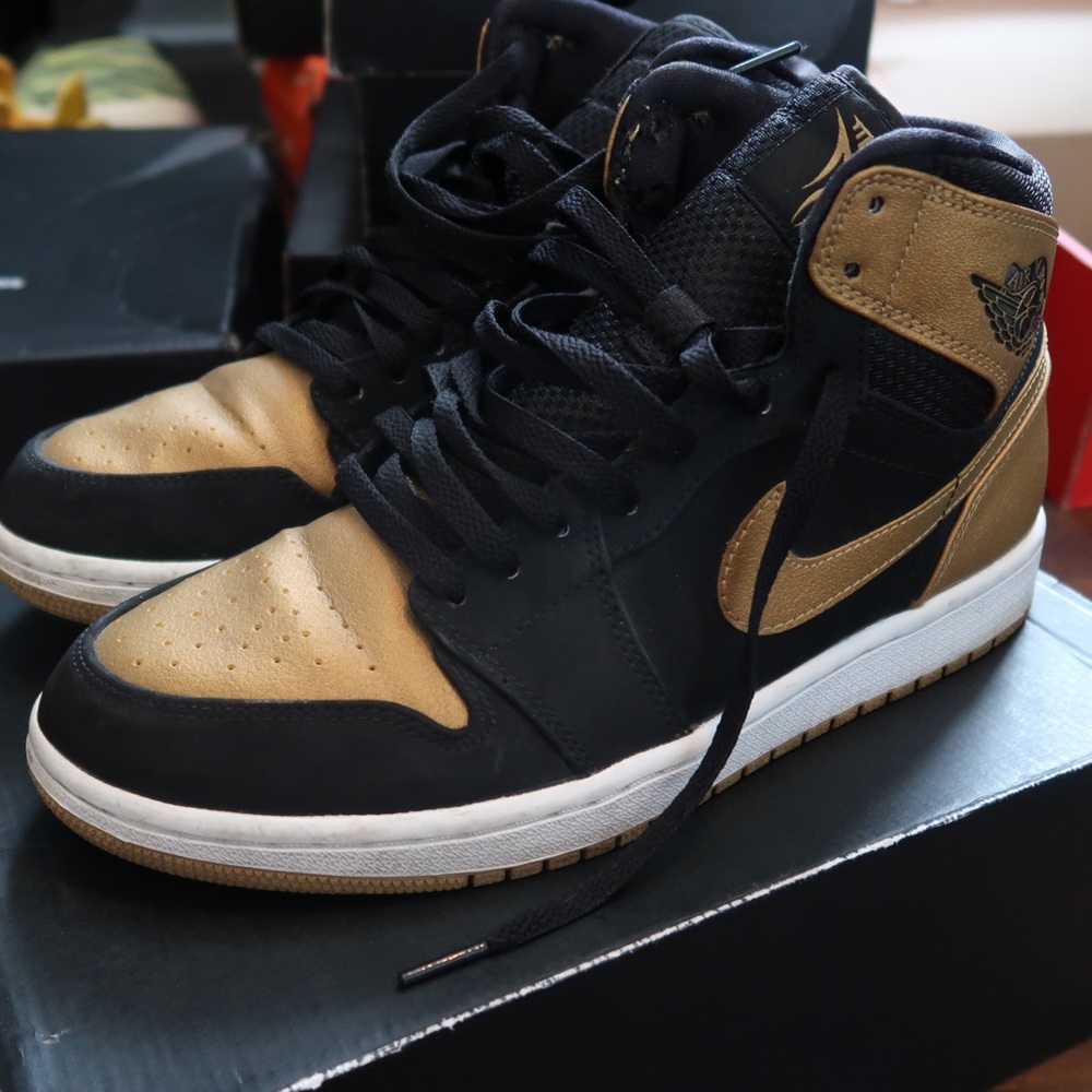 Men’s Air Jordan 1 PE Melo Sneakers